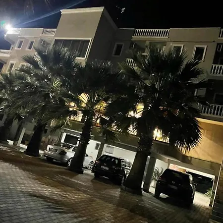 Megi Hotel Golem (Tirana)