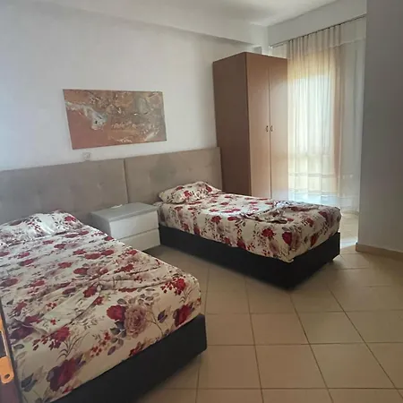 Megi Hotel 2*